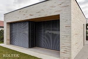 Predokenske zunanje žaluzije HERO.2, lamela P, DB 703, DB 703