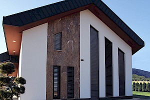 Predokenske podometne zunanje žaluzije HERO.1, lamela P, DB 703, DB 703
