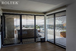 Predokenske zunanje žaluzije HERO.2, lamela P, RAL 7016, RAL 7016